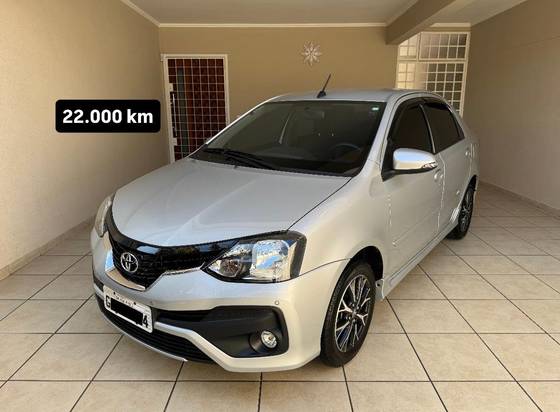 TOYOTA ETIOS 1.5 PLATINUM SEDAN 16V FLEX 4P AUTOMÁTICO